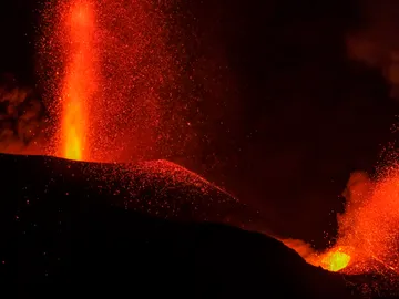 Roberto Brasero explica por qué el volcán de La Palma es un 'volcán clinex' Roberto Brasero explica por qué el volcán de La Palma es un 'volcán clinex'