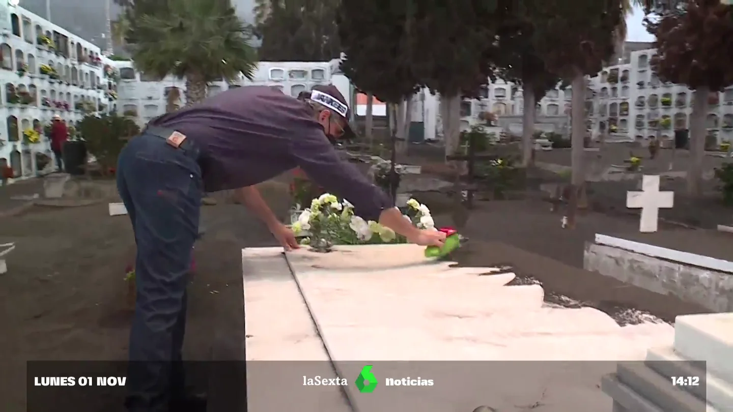 El volcán de La Palma cambia vidas y también la muerte: sin visitas a los cementerios en el Día de Todos los Santos El volcán de La Palma cambia vidas y también la muerte: sin visitas a los cementerios en el Día de Todos los Santos