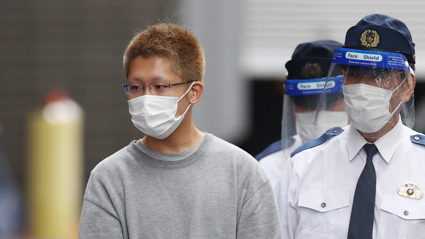 El hombre disfrazado de Joker que hirió a 17 personas y prendió fuego en un tren de Tokio quería "matar a mucha gente" El hombre disfrazado de Joker que hirió a 17 personas y prendió fuego en un tren de Tokio quería "matar a mucha gente"