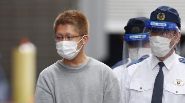 El hombre disfrazado de Joker que hirió a 17 personas y prendió fuego en un tren de Tokio quería "matar a mucha gente"