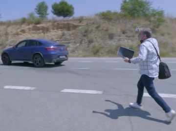 "Con el bonito en la mano" y tras un coche a la fuga: Alberto Chicote se queda sin respuestas de la conservera MCA