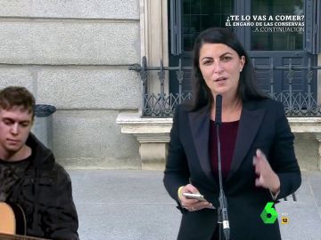 Vídeo manipulado - El temazo de Olona en plena calle al ritmo de una guitarra española: "Dar oxígeno"