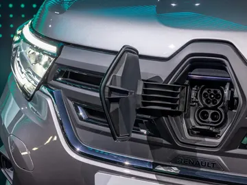 Ni malas ventas ni los microchips influyen: el coche eléctrico al alza en España Ni malas ventas ni los microchips influyen: el coche eléctrico al alza en España