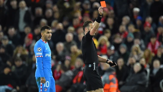 Felipe, expulsado en Anfield Felipe, expulsado en Anfield