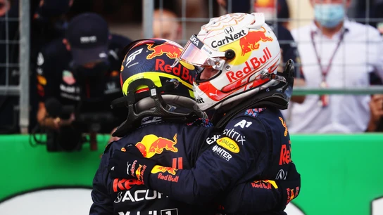 Sergio Pérez y Max Verstappen Sergio Pérez y Max Verstappen