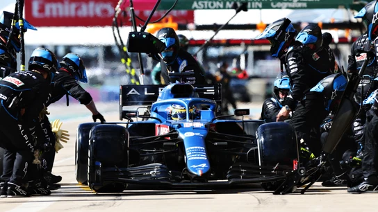 Fernando Alonso en un 'pit-stop' Fernando Alonso en un 'pit-stop'