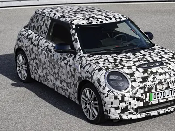 MINI 2023: la nueva generación del utilitario británico se deja ver por primera vez MINI 2023: la nueva generación del utilitario británico se deja ver por primera vez