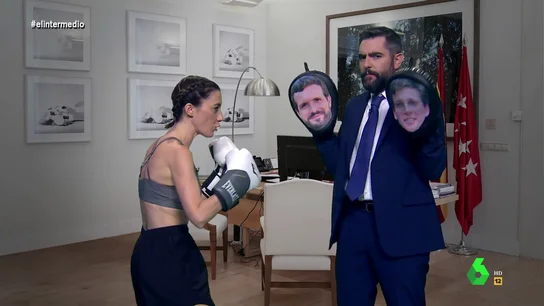 'Ayuso' entrena a puñetazos con las caras de Almeida y Casado para la batalla final por el PP de Madrid 'Ayuso' entrena a puñetazos con las caras de Almeida y Casado para la batalla final por el PP de Madrid