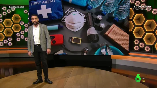 Dani Mateo analiza el kit de supervivencia de Austria ante un futuro apagón en toda Europa: "Añadiría una estampita de la Virgen" Dani Mateo analiza el kit de supervivencia de Austria ante un futuro apagón en toda Europa: "Añadiría una estampita de la Virgen"