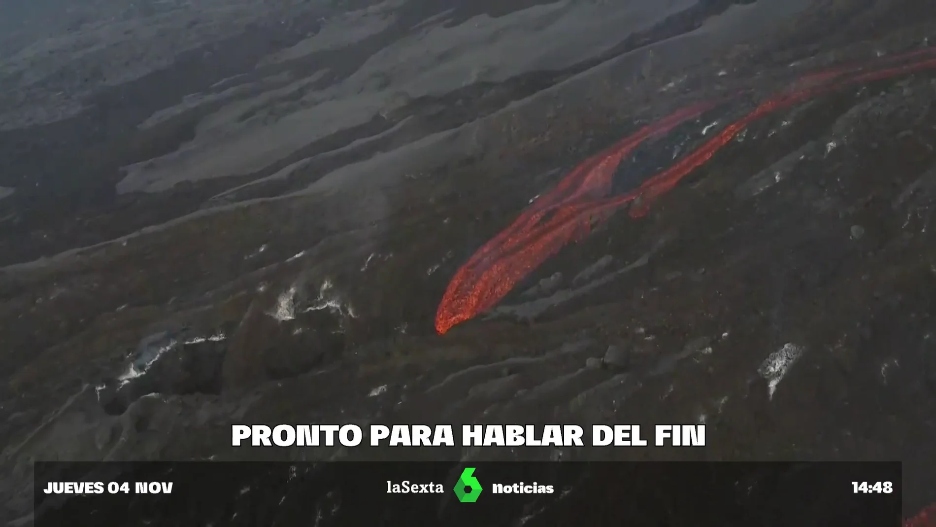 La lava fluye en La Palma