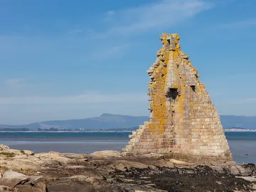 La Torre de San Sadurniño de Cambados: esta es su curiosa historia La Torre de San Sadurniño de Cambados: esta es su curiosa historia