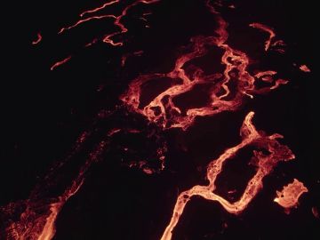 Anastomosed lava canals of the La Palma volcano