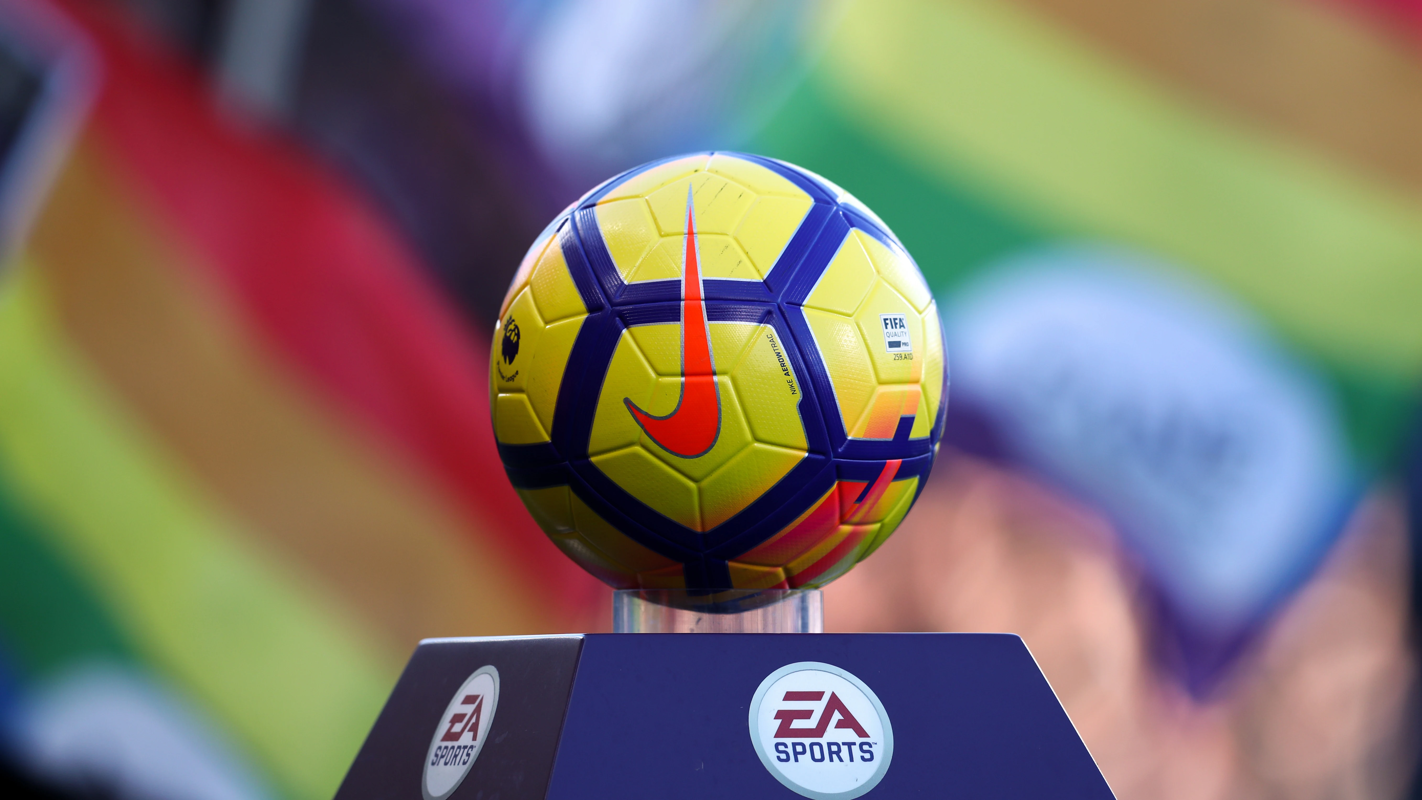 El fútbol se vuelca con la comunidad LGTBI+ El fútbol se vuelca con la comunidad LGTBI+