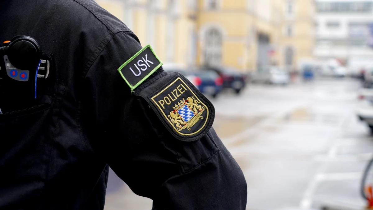 A man armed with a knife was arrested after threatening to explode a building in Hamburg (Germany) A man armed with a knife was arrested after threatening to explode a building in Hamburg (Germany)