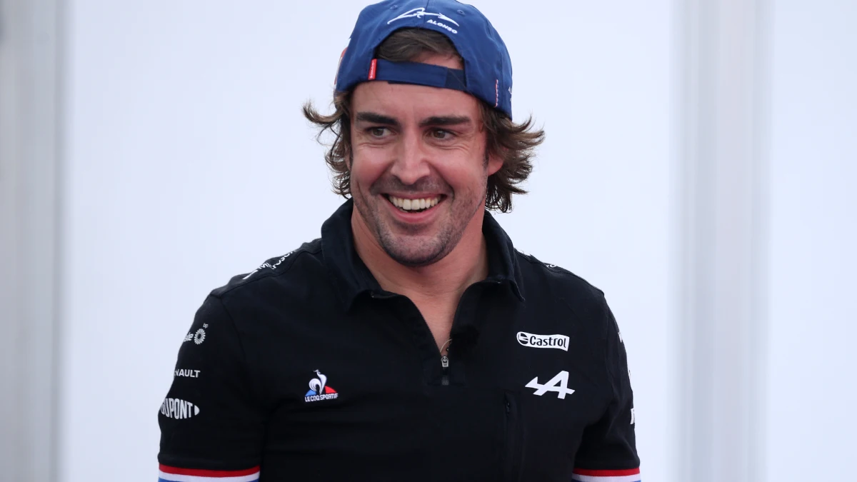 Fernando Alonso, sonriente