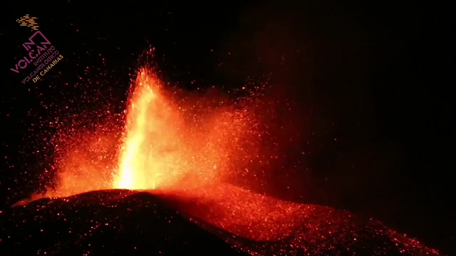 La erupción del volcán de La Palma se reactiva: nuevas imágenes de su impresionante actividad estromboliana