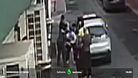 La Guardia Civil salva a un niño de seis años La Guardia Civil salva a un niño de seis años