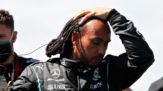 Lewis Hamilton, cabizbajo Lewis Hamilton, cabizbajo
