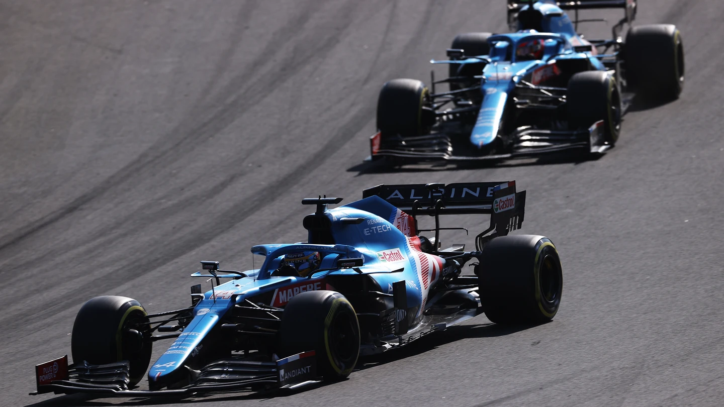 Fernando Alonso y Esteban Ocon Fernando Alonso y Esteban Ocon
