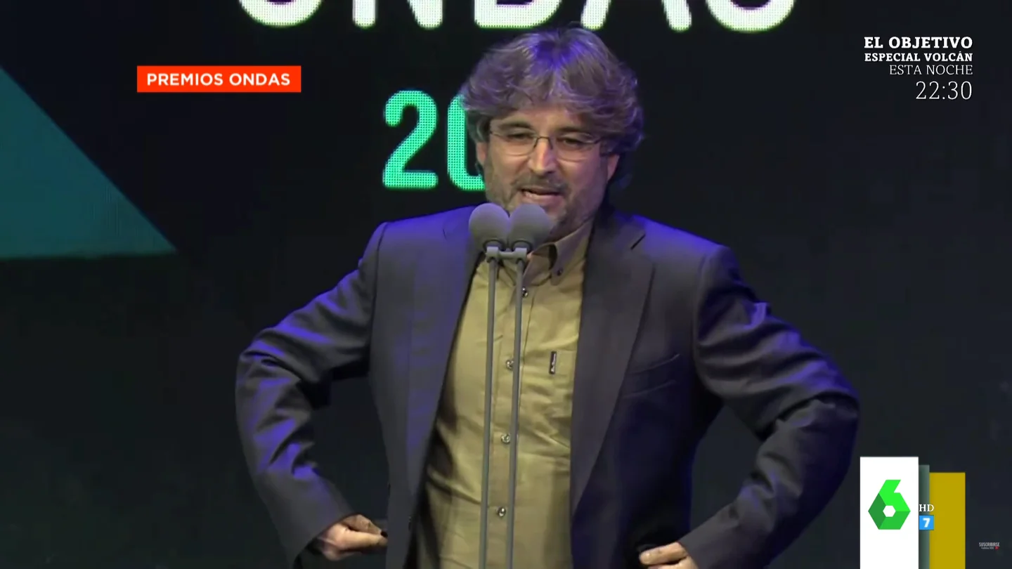 La cómica confesión de Jordi Évole sobre el motivo por el que Roberto Leal estaba sin americana en los Ondas La cómica confesión de Jordi Évole sobre el motivo por el que Roberto Leal estaba sin americana en los Ondas