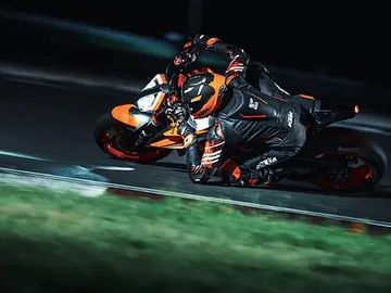 KTM 1290 Super Duke R KTM 1290 Super Duke R
