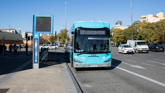Vista de un autobús de la EMT. Vista de un autobús de la EMT.