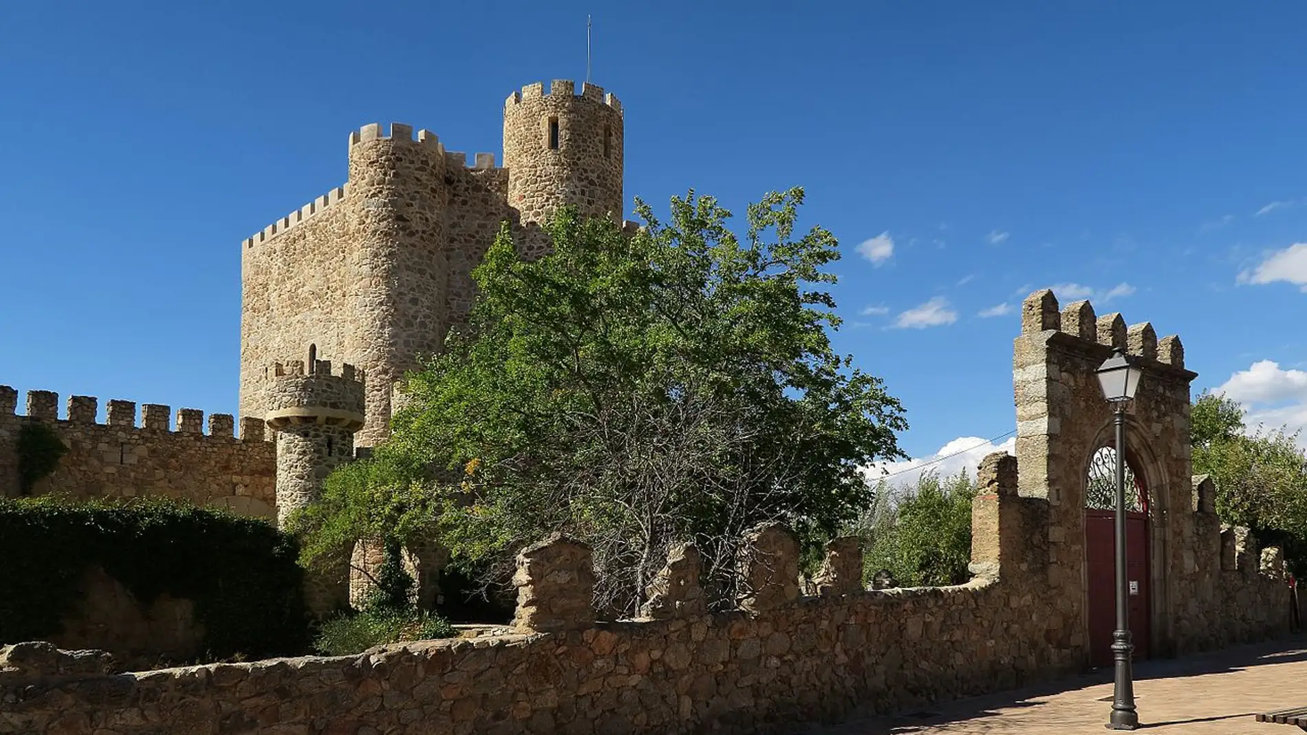 Castillo de la Coracera: dónde encontrarlo y qué importancia tiene en la historia