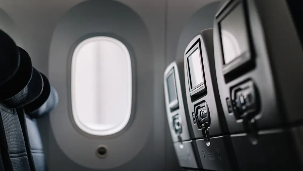 ¿Por qué las ventanas de los aviones son redondas? Esta es la razón
