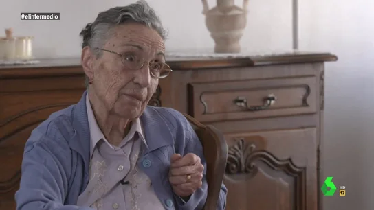 El duro relato de Luisa Miralles, exiliada republicana: así relataba a Gonzo cómo vivió en un campo de concentración tras huir del franquismo con 10 años El duro relato de Luisa Miralles, exiliada republicana: así relataba a Gonzo cómo vivió en un campo de concentración tras huir del franquismo con 10 años