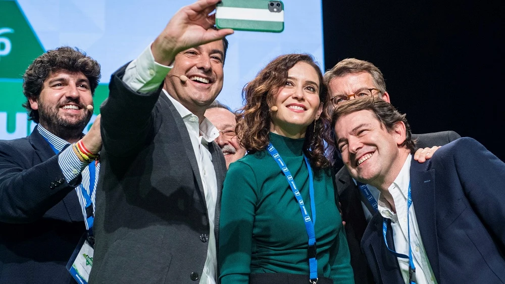 Dirigentes del PP en el Congreso celebrado en Granada