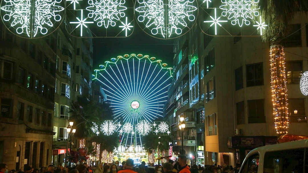 Vigo comienza 'su' Navidad: así ha sido el encendido de las luces (con cuenta atrás) de Abel Caballero