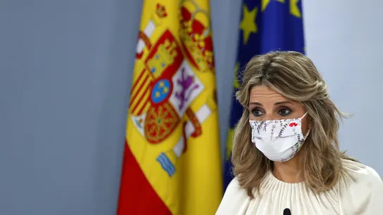 La vicepresidenta segunda del Gobierno y ministra de Trabajo, Yolanda Díaz durante la rueda de prensa. La vicepresidenta segunda del Gobierno y ministra de Trabajo, Yolanda Díaz durante la rueda de prensa.