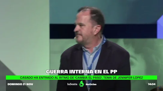 La elocuente reacción de Carlos Iturgaiz cuando la llegada de Pablo Casado a ritmo de Jennifer López interrumpe su discurso La elocuente reacción de Carlos Iturgaiz cuando la llegada de Pablo Casado a ritmo de Jennifer López interrumpe su discurso