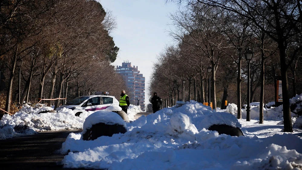 Imagen de archivo de nieve en el parque de Retiro de Madrid