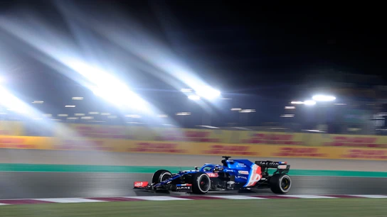 Fernando Alonso, en acción durante el GP de Catar Fernando Alonso, en acción durante el GP de Catar