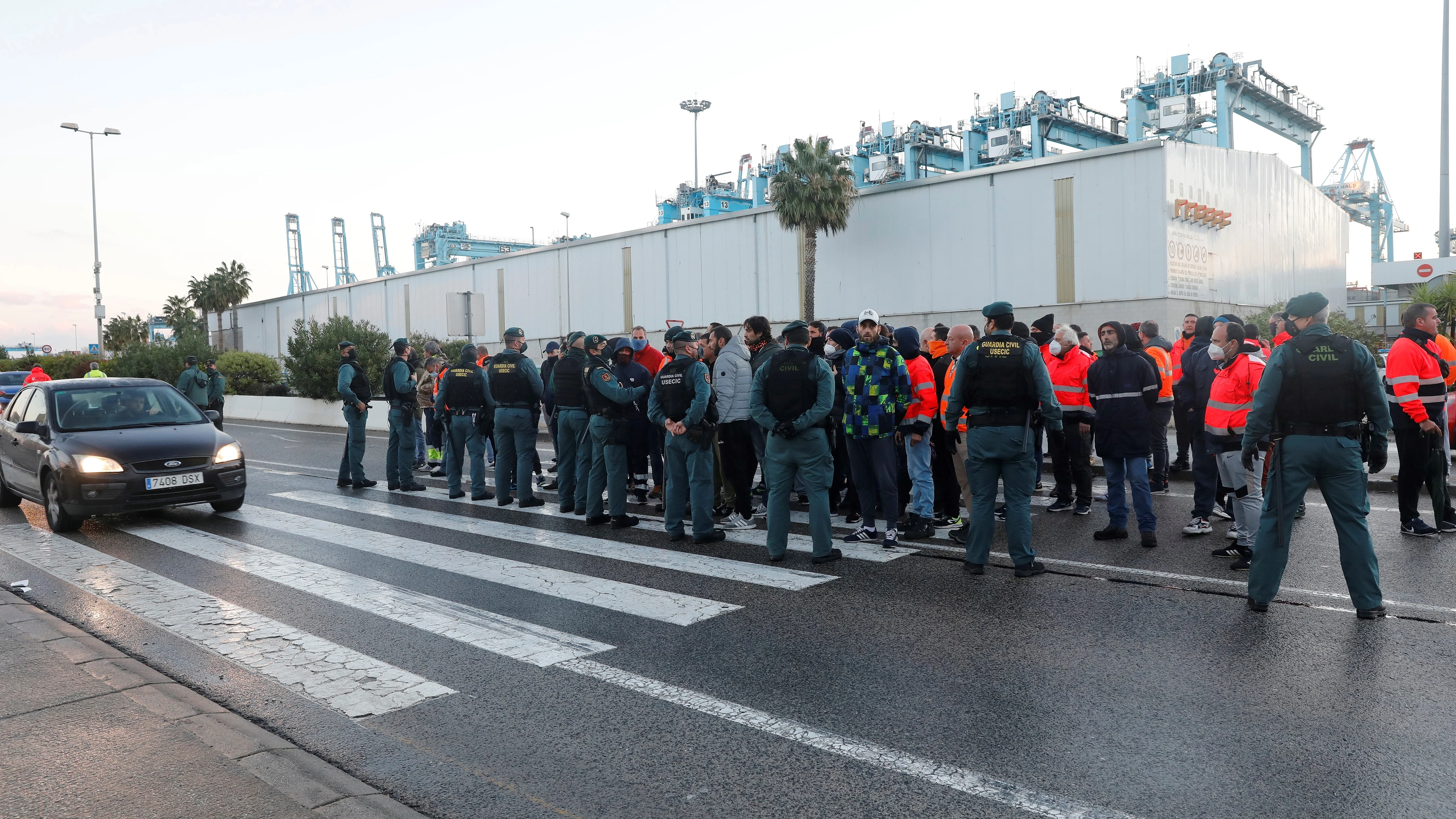 Manifestación del sector del metal en el puerto de Algeciras, Cádiz