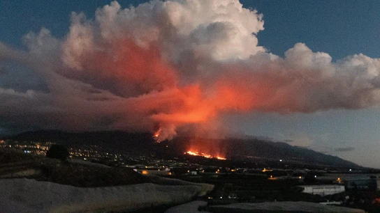 El volcán de Cumbre Vieja, en erupción El volcán de Cumbre Vieja, en erupción