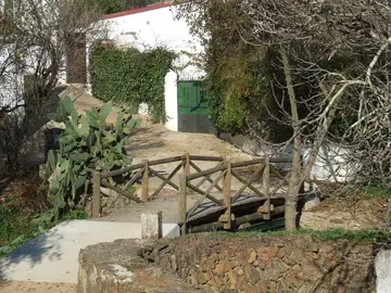 Este es el puente internacional más pequeño del mundo ¿dónde se encuentra? Este es el puente internacional más pequeño del mundo ¿dónde se encuentra?