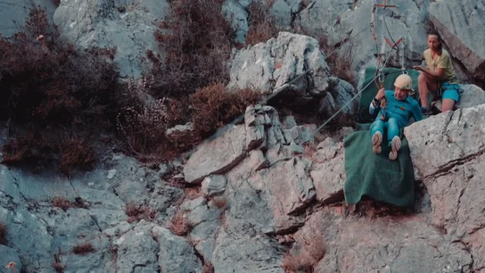 El ataque de pánico de Alberto Chicote al borde de una tirolina: "Me tiembla todo, lo estoy pasando muy mal, estoy atacado" El ataque de pánico de Alberto Chicote al borde de una tirolina: "Me tiembla todo, lo estoy pasando muy mal, estoy atacado"