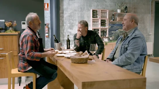 Arguiñano recuerda la surrealista anécdota de su hermana con un pescadero que le insultó a él: "Enloqueció" Arguiñano recuerda la surrealista anécdota de su hermana con un pescadero que le insultó a él: "Enloqueció"