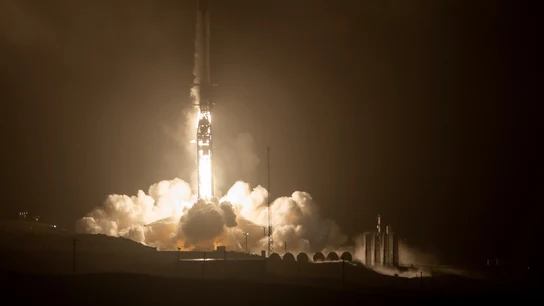 Despegue de la misión DART de la NASA Despegue de la misión DART de la NASA