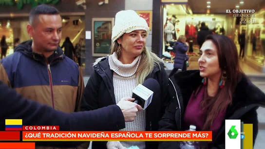 El momentazo en el que una famosa se 'cuela' en pleno reportaje de Zapeando en la calle sobre la Navidad en España El momentazo en el que una famosa se 'cuela' en pleno reportaje de Zapeando en la calle sobre la Navidad en España