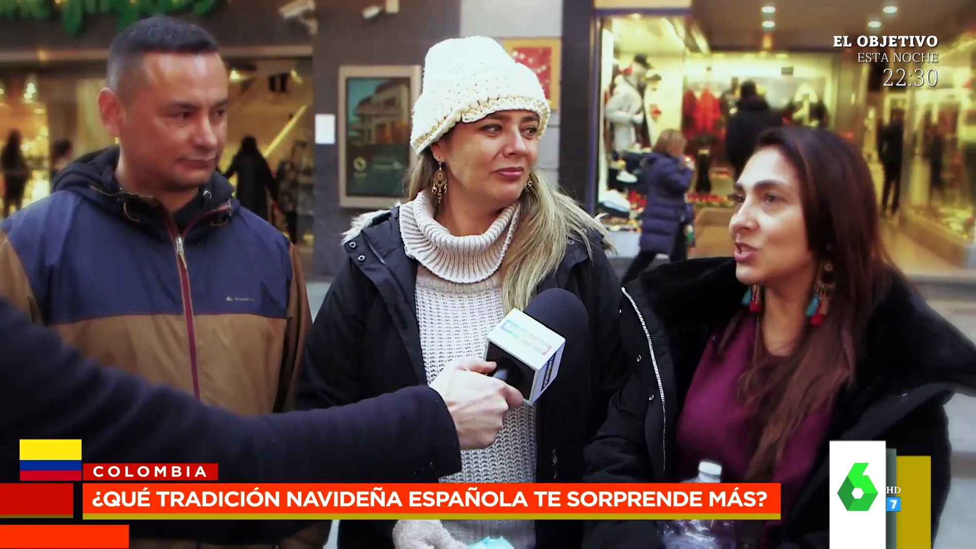 El momentazo en el que una famosa se 'cuela' en pleno reportaje de Zapeando en la calle sobre la Navidad en España