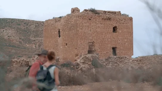 El guiño de Raquel Sánchez Silva a Lorenzo Caprile al contemplar la torre de los Alumbres El guiño de Raquel Sánchez Silva a Lorenzo Caprile al contemplar la torre de los Alumbres