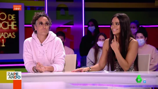 La pista de Josie sobre el vestido de las Campanadas de Cristina Pedroche alucina a Dani Mateo: "¿No hay tela?" La pista de Josie sobre el vestido de las Campanadas de Cristina Pedroche alucina a Dani Mateo: "¿No hay tela?"