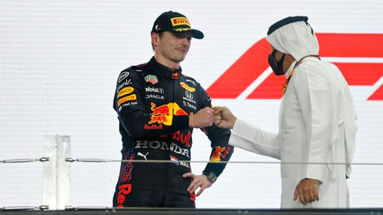 Max Verstappen, en el podio de Catar Max Verstappen, en el podio de Catar