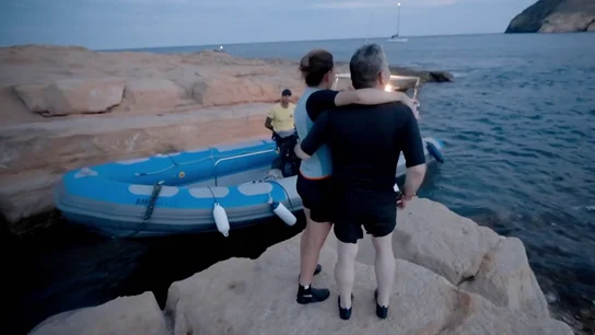 Alberto Chicote se lanza al agua con Raquel Sánchez Silva para hacer snorkel en Almería: "Ha sido un día cojonudo" Alberto Chicote se lanza al agua con Raquel Sánchez Silva para hacer snorkel en Almería: "Ha sido un día cojonudo"