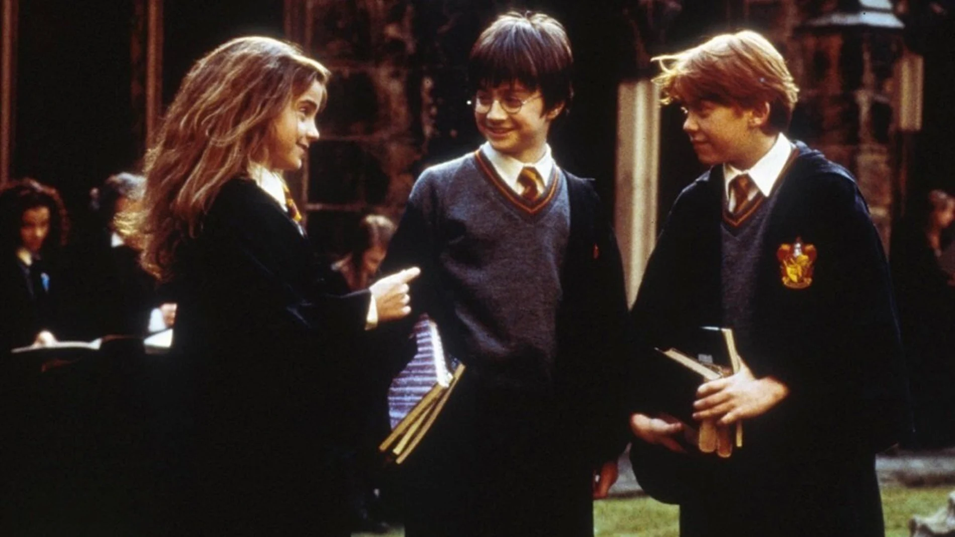 Los personajes Hermione Granger, Harry Potter y Ron Weasley en &#39;Harry Potter y la piedra filosofal&#39;