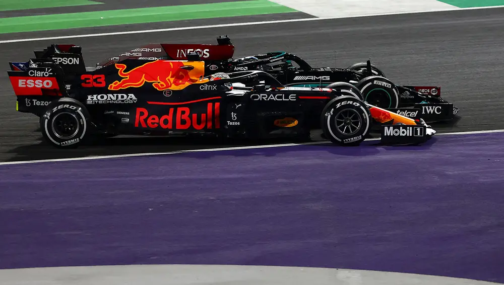 Verstappen y Hamilton llegan empatados a Abu Dhabi