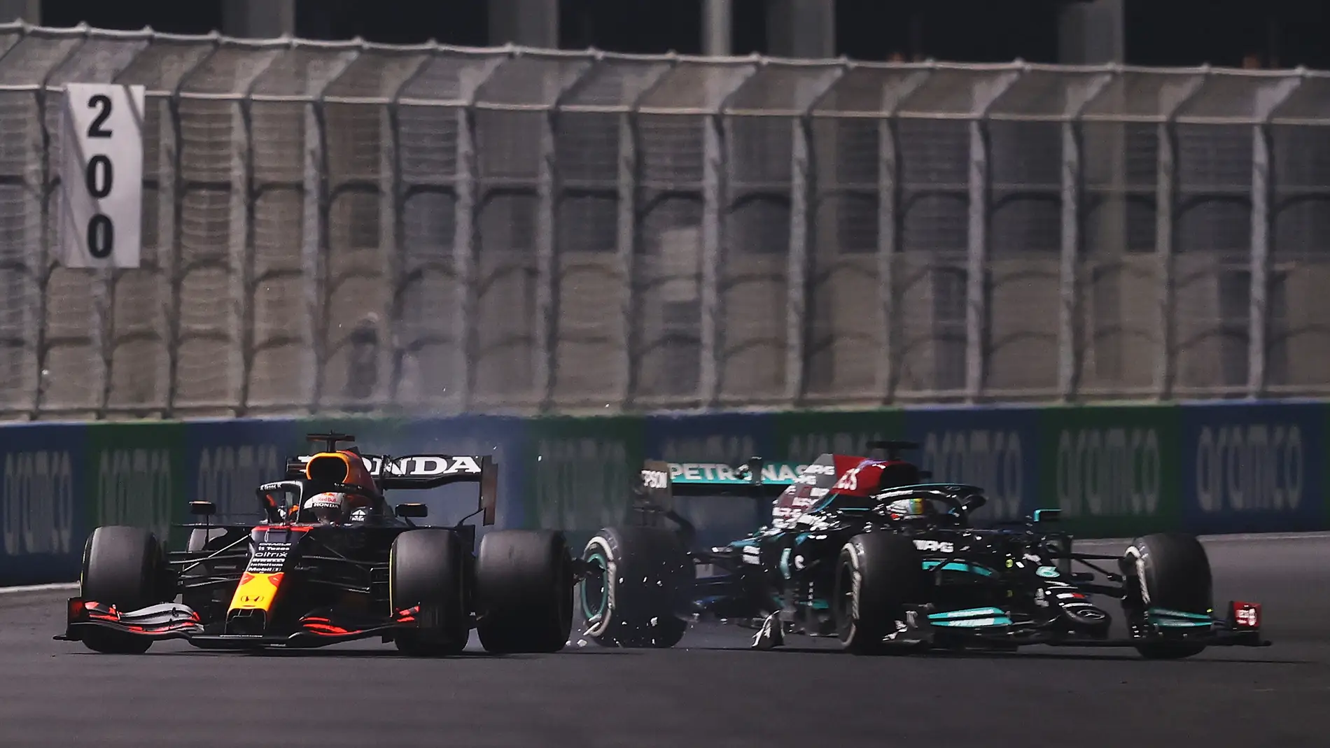 La colisión entre Verstappen y Hamilton en Jeddah